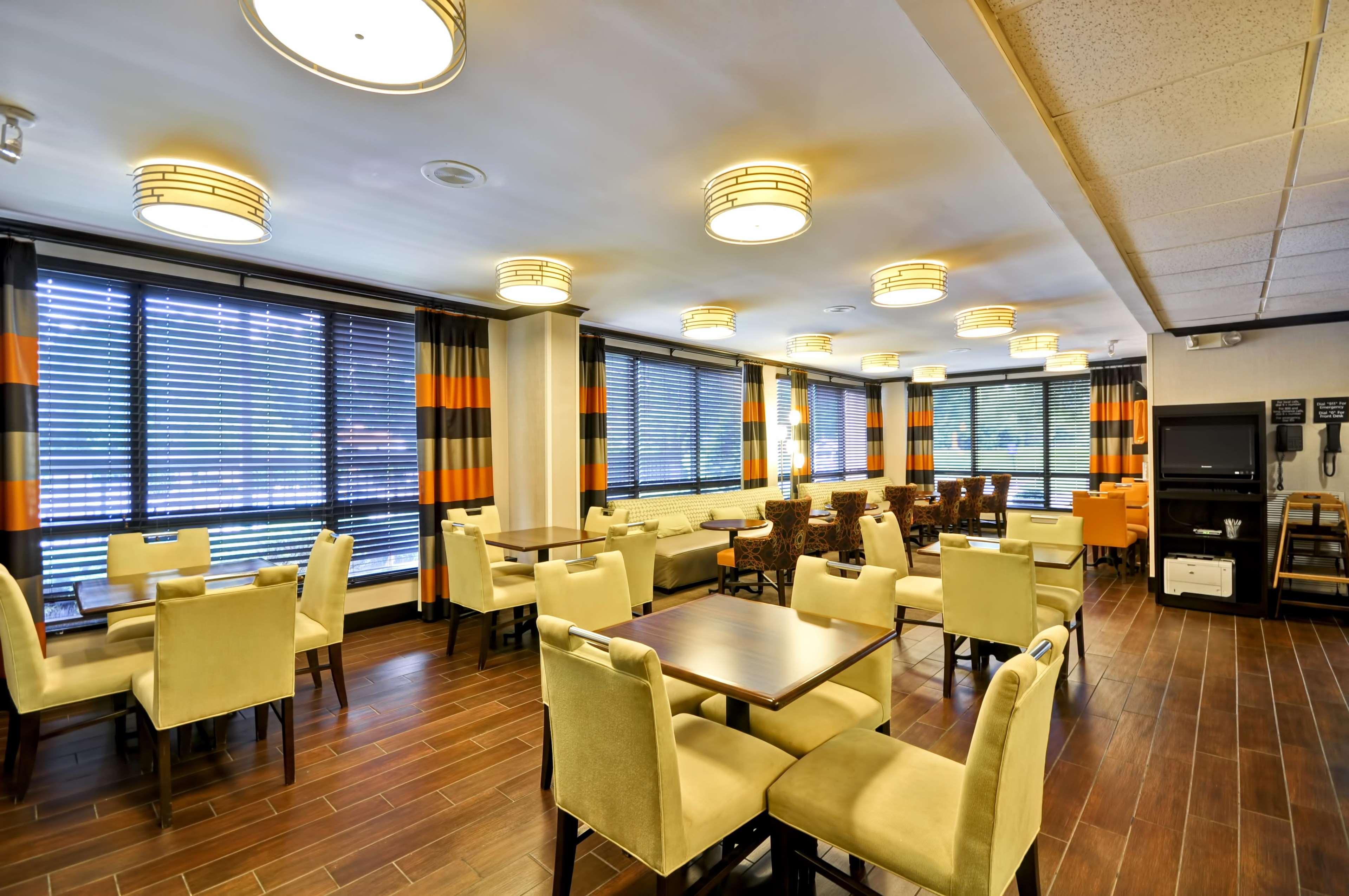 Hampton Inn Overland Park Zewnętrze zdjęcie